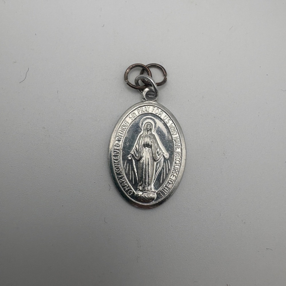 Vtg Italy Miraculous Medal Virgin Mary Religious Silver Tone Oval Alluminum